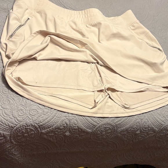 Lane Bryant Cream Athletic Skort with Zip Pockets - Picture 4 of 5